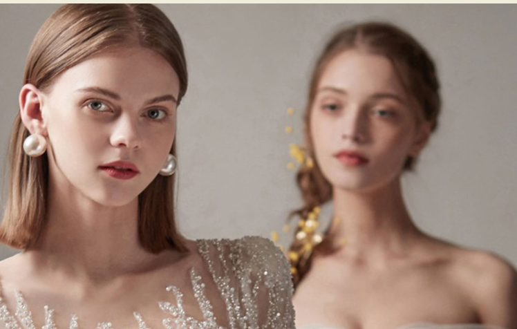 명동 웨딩박람회 웨딩박람회 참가 업체와 상담 장면