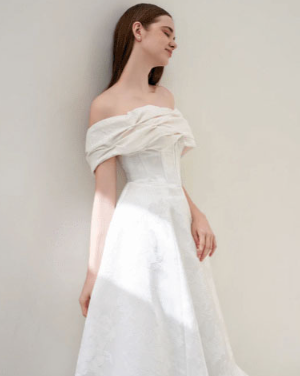 강릉 신혼여행&혼수박람회 웨딩박람회 참가 업체와 상담 장면